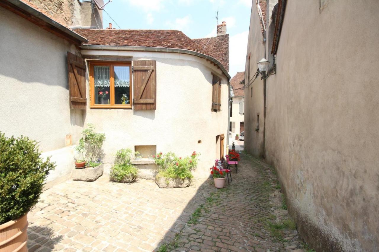 Au Coeur Du Chat Perche Arnay-le-Duc Exterior foto